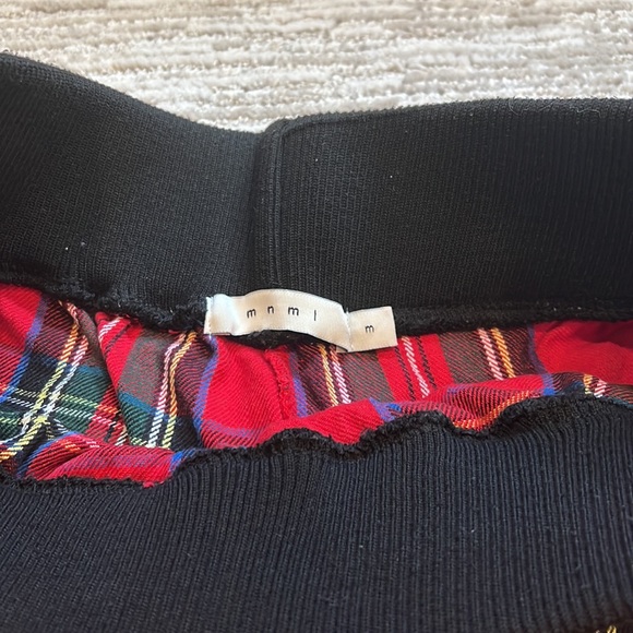 Red plaid shorts - Picture 2 of 3